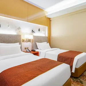 Metropole *** Macao